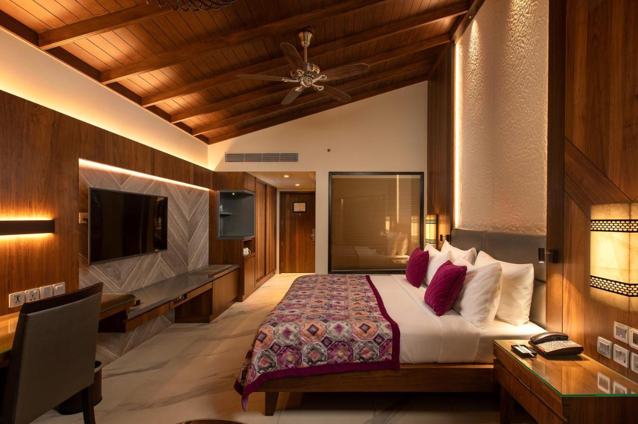 Kenilworth Resort & Spa, Goa Utorda Bagian luar foto
