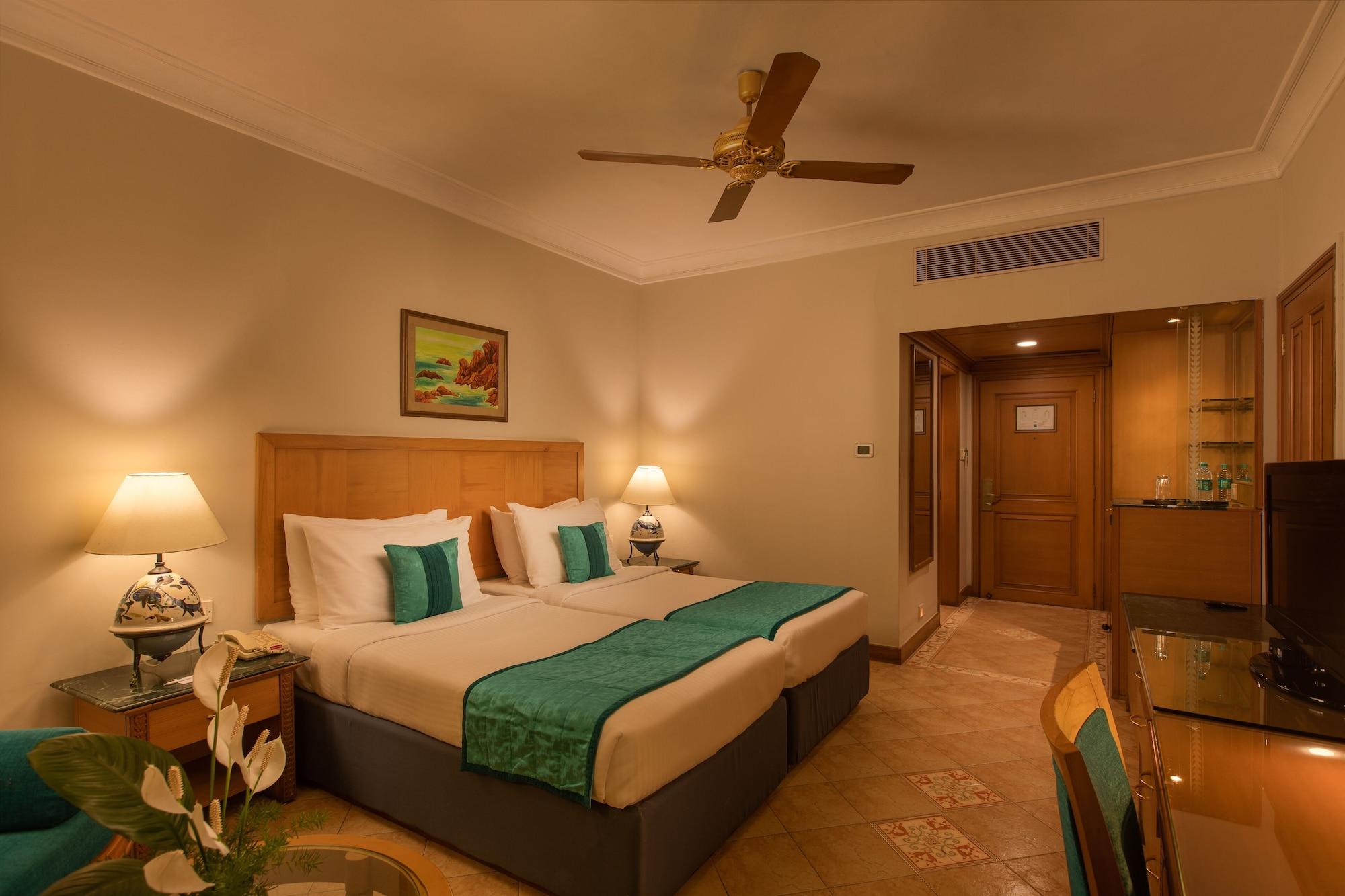Kenilworth Resort & Spa, Goa Utorda Bagian luar foto